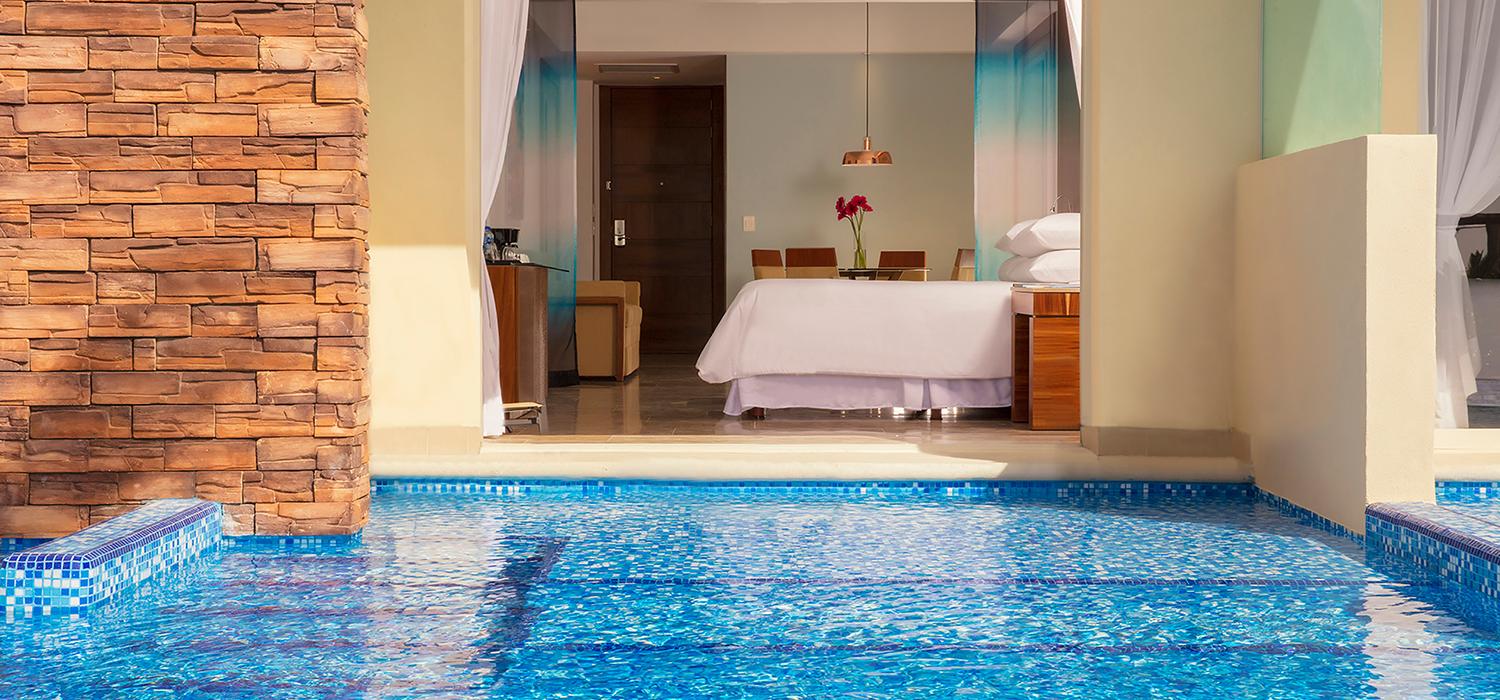Experience Altitude® Krystal Grand® Los Cabos Experience Altitude® Krystal Grand® Los Cabos